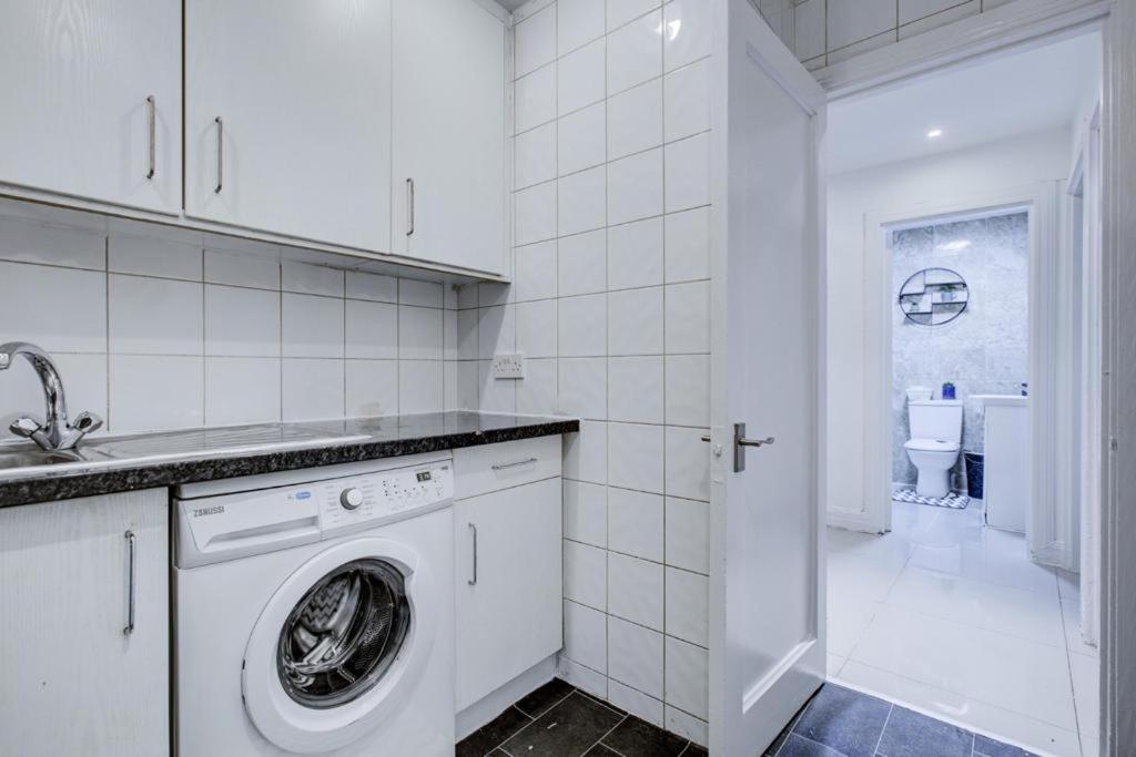 Hyde Park Apartment 2 Bedroom Londra Exterior foto